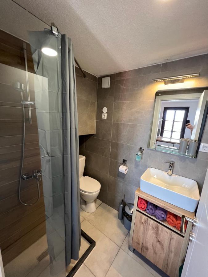 Patche Residence - A Wine Cellar Hideaway In The Historic Home Of Revolutionary Metodi Patche Ohrid Ngoại thất bức ảnh