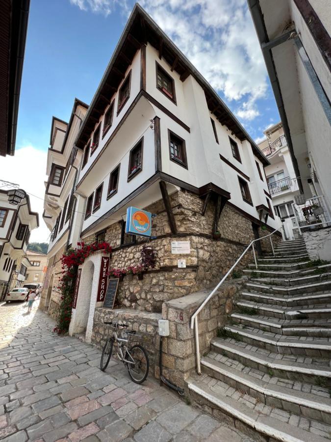 Patche Residence - A Wine Cellar Hideaway In The Historic Home Of Revolutionary Metodi Patche Ohrid Ngoại thất bức ảnh